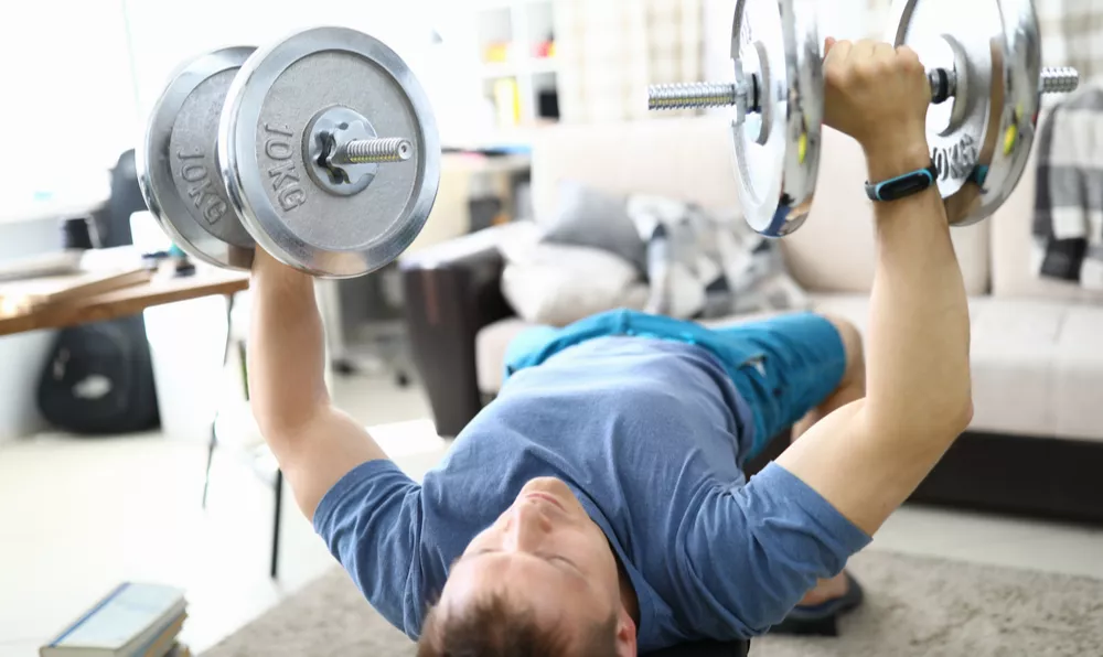 10 Dakikada Evde Tam Vücut Antrenmanı: Spor Salonuna Gitmeden Forma Girin!