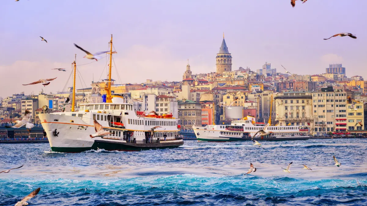 Eminönü Gezilecek Yerler: Unutulmaz Bir İstanbul Deneyimi